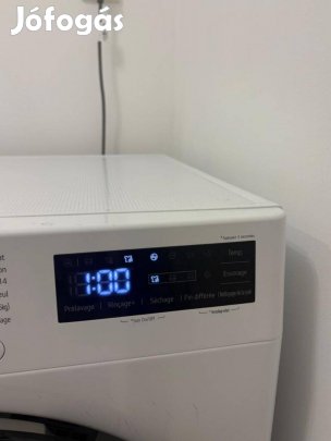 Az LG mosógép 9 kg ruhát mos és 6 kg-ot szárít