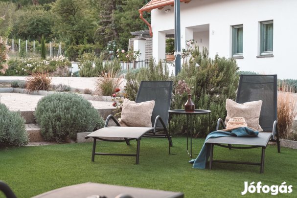 Az apartman újszerű állapotban van, teljes felszereléssel eladó!