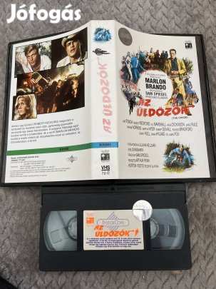 Az üldözők vhs nagytok krimi