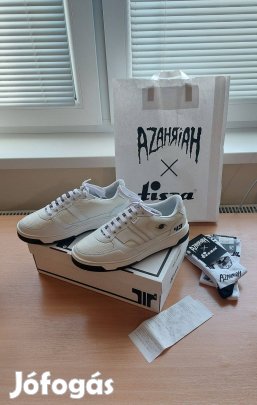 Azahriah X Tisza kollaboráció, limitált kiadású cipő + Azahriah zokni