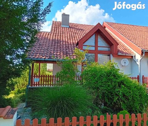 Azonnal birtokba vehető ház Balatonszárszón