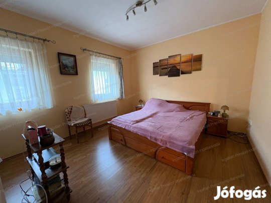 Azonnal költözhető! Eladó kiváló állapotú 2 szobás lakás Tapolca