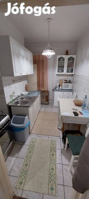 Azonnal költözhető, klimatizált, 1 szobás lakás bútorozva kiadó!