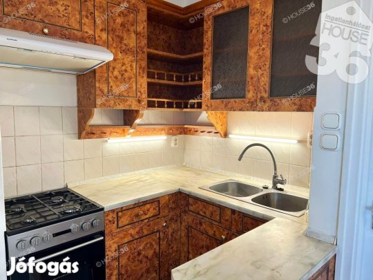 Azonnal költözhető kétrendbeli ikerház Kecskemét belvárosában!