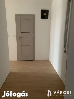 Azonnal költözhető lakás a belváros szívében