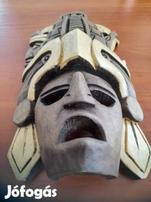Azték stílusú maszk