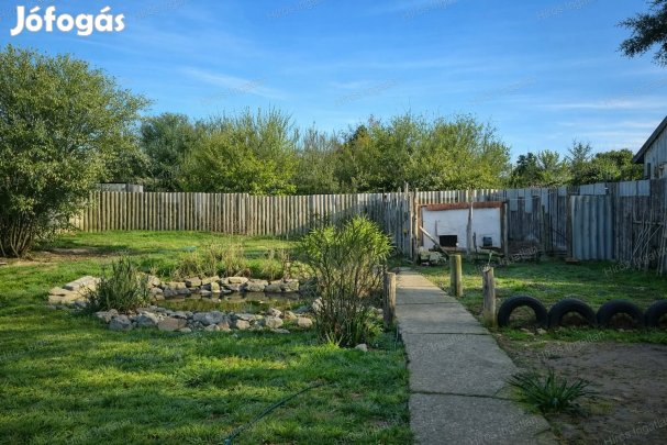 BAJÁN CSALÁDI HÁZ ELADÓ!