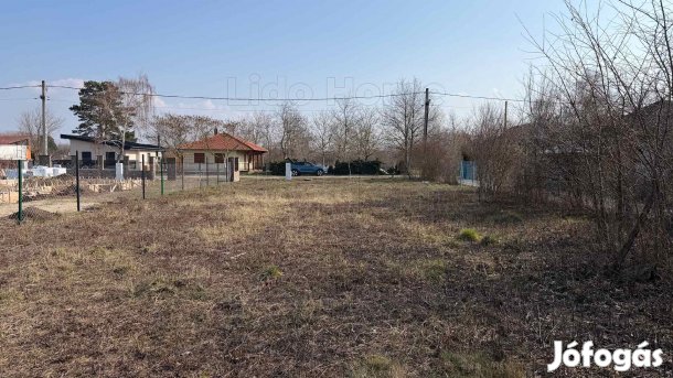 BALATON KÖZELI CSATORNÁZOTT ÉPÍTÉSI TELEK SIÓFOK-SÓSTÓN!