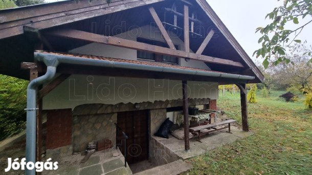 BEÉPÍTHETŐ ZÁRTKERTI INGATLAN BALATONKENESE ÖREGHEGYEN!