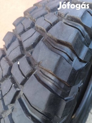 BF Goodrich T/A KM3 gumi 245/70r16