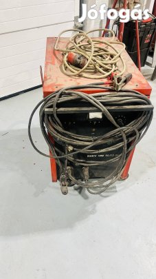 BHKv UNi 12/24v akkutöltő eladó!