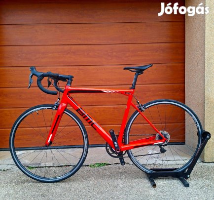 BMC Teammachine SLR01(Dura Ace Di2,Powermeter)karbon országúti kerékpá