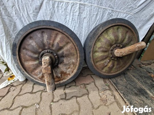 BMP / PT-76 Harckocsi Kerék