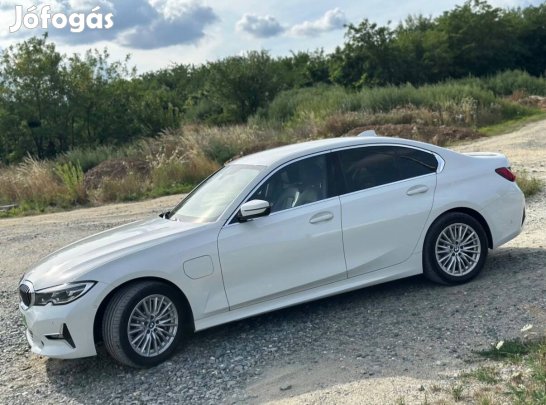 BMW330 Luxury ( automata ) plug in hibrid