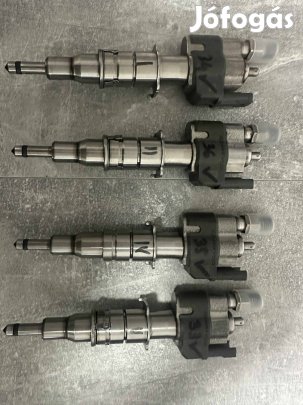 BMW 116i 2009 benzin injektor szett (4 db, működő)