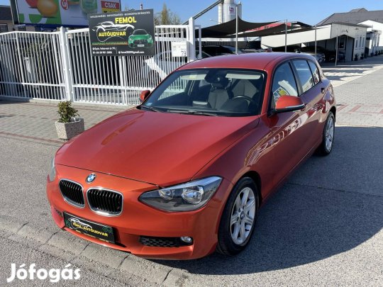 BMW 116i Moi.! Végig Sz.könyv! Megkímélt!