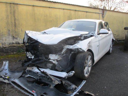 BMW 118d Advantage Sérült!