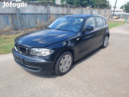 BMW 120i.......