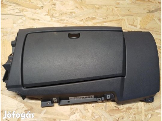 BMW 1 E81 E82 E87 (2005-2011) Kesztyűtartó