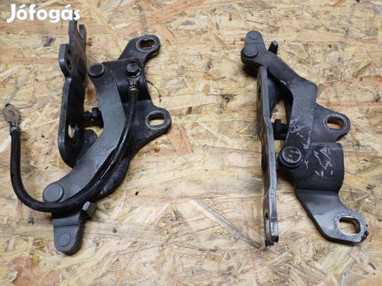 BMW 1 E81 E82  E87 (2005-2011) Motorháztető Zsanér Pár