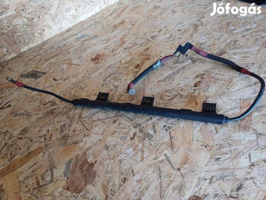 BMW 1 E81 E82  E87 (2005-2011) Pozitív Kábel