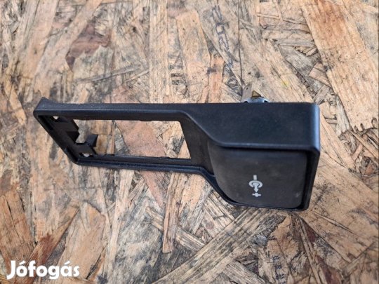 BMW 1 E81 E82  E87 (2005-2011) Szivargyújtó