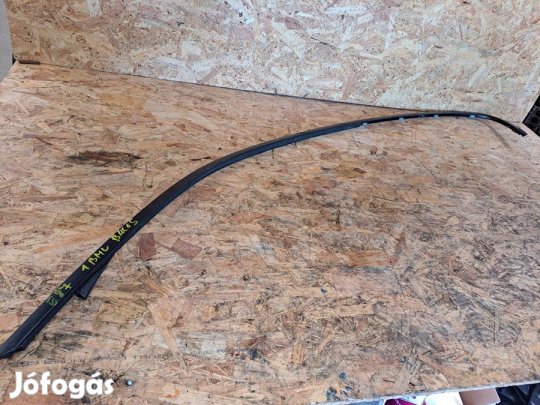 BMW 1 E81 E82   (2005-2011) Bal Tetődíszcsík