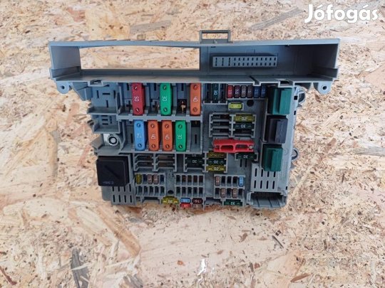 BMW 1 E87 (2005-2011) Biztosíték Tábla