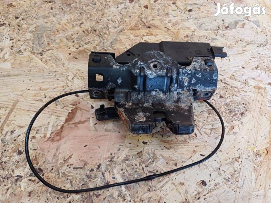 BMW 1 E87 (2005-2011) Csomagtérajtó Központizár