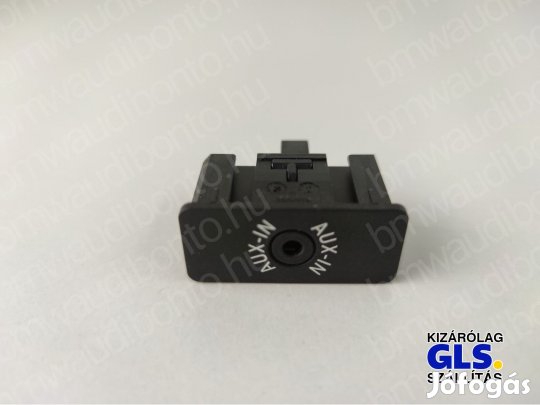 BMW 1 (F20) AUX aljzat csatlakozó (9229293, 84109229293, 84109229292)