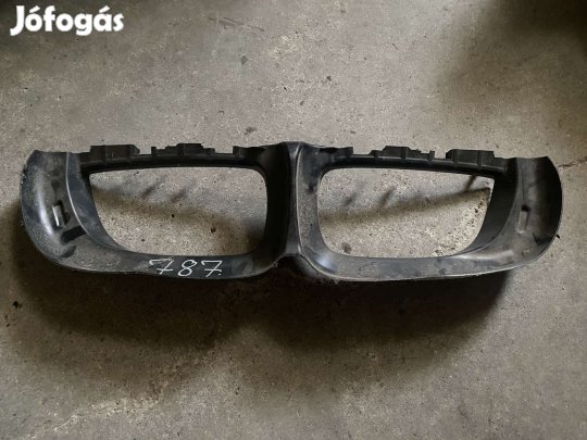 BMW 1. hűtőrács légterelő eladó