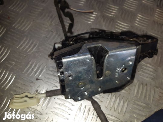 BMW 320D E46 Jobb Első Ajtó Zárszerkezet + Központizár Motor