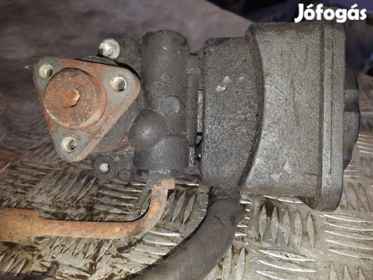 BMW 320D E46 Kormányszervó Szivattyú + Szervó Tartály