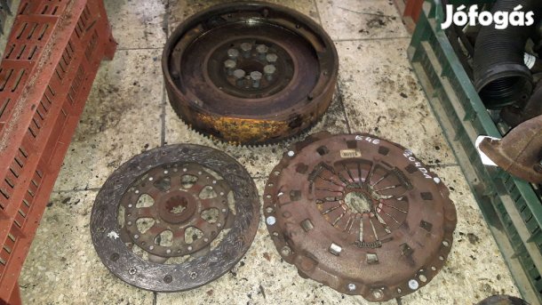 BMW 320D E46 Kuplung Szett + Kettőstömegű Lendkerék