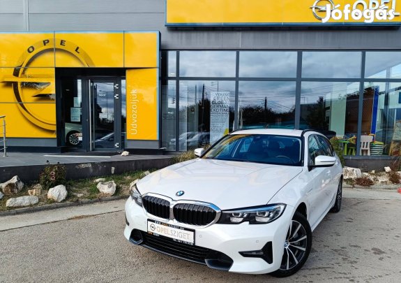 BMW 330e xdrive (Automata) Individual 1.Tulajdo...