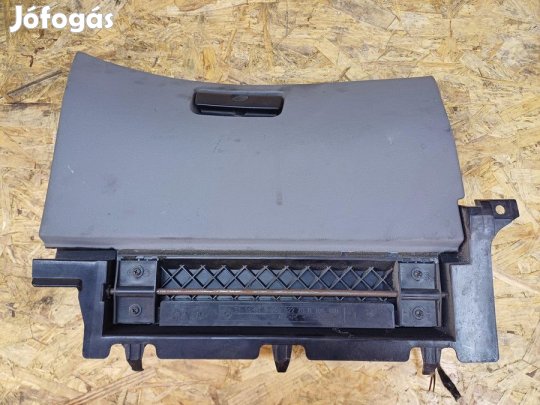 BMW 3 E46 (2000-2005) Kesztyűtartó