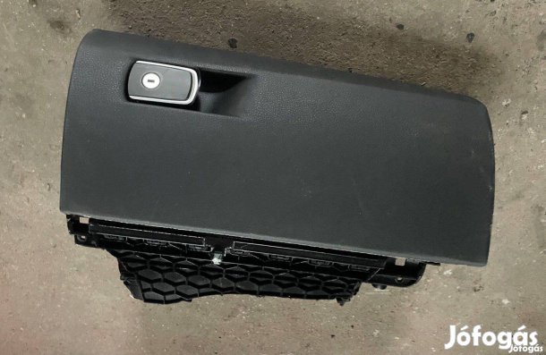 BMW 3 F30 F31 F35 Kesztyűtartó posta megoldható