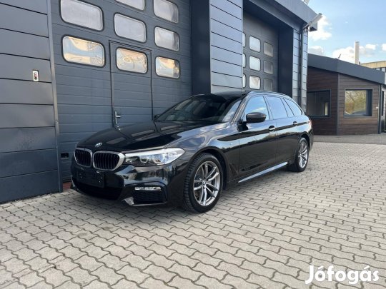 BMW 520d xdrive (Automata) Szervizkönyv / M PAC...