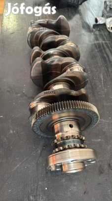 BMW B47 főtengely + további B47D20B motoralkatrészek