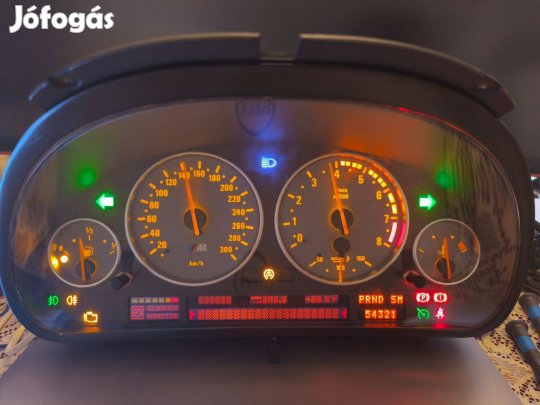 BMW E39 M5 óracsoport
