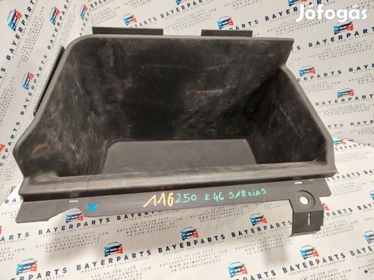 BMW E46 coupe sedan jobb hátsó csomagtér tároló rekesz - kis hibával