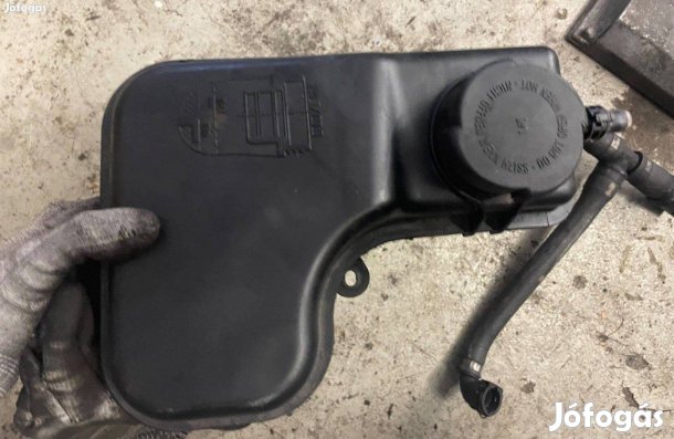 BMW E60 17 13 7 800 293 01 kiegyenlítő tartály posta megoldható