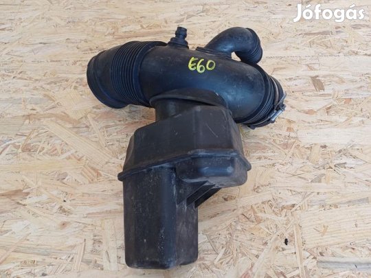 BMW E60/E61 (2003 2009)  2.2 2.5Benzines Szívócső