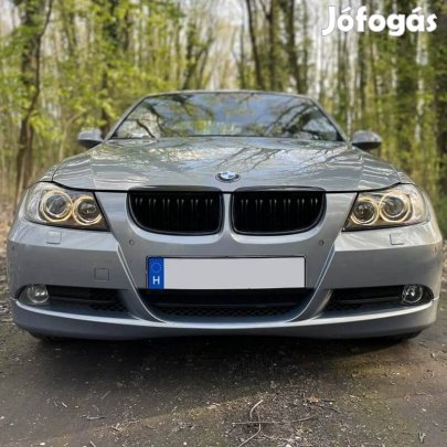 BMW E90 E91 pre-LCI hűtőrács (vese) dupla pálcás, lakk fekete -2008
