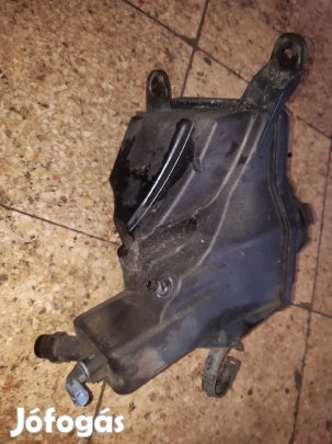 BMW E90 Kiegyenlítő Tartály