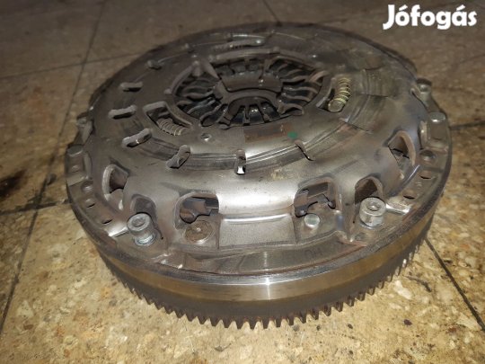 BMW E90 Kuplung Szett + Kettőstömegű Lendkerék
