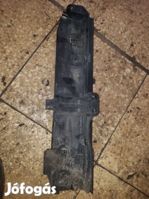 BMW E90 Vízhűtő Tartó
