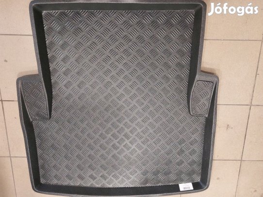 BMW E90 sedan csomagtér ÚJ csomagtartó tálca gumitálca csomagtértálca