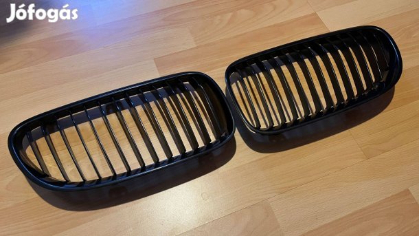 BMW E92 E93 LCI 3 széria kupé gyári fekete vese pár, hűtőrács
