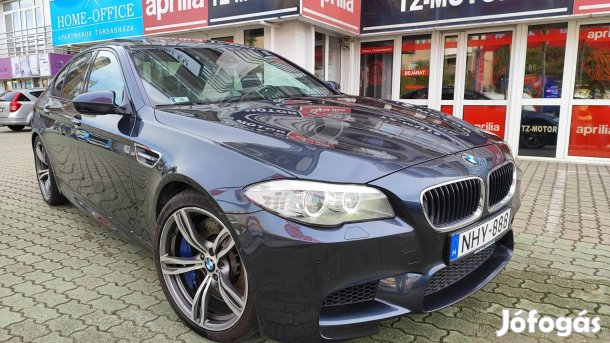 BMW M5 DKG Vezetett szervizkönyv! Garantált Km!